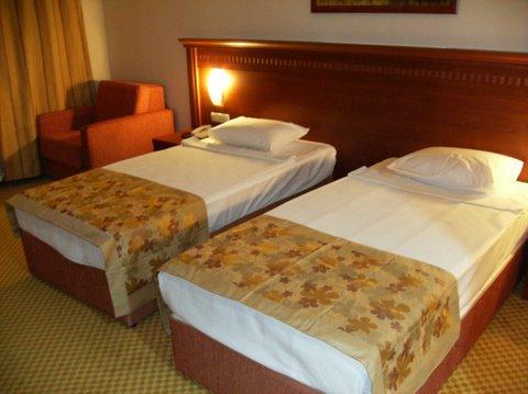 {{URUNADI}} {{URUNADI}}