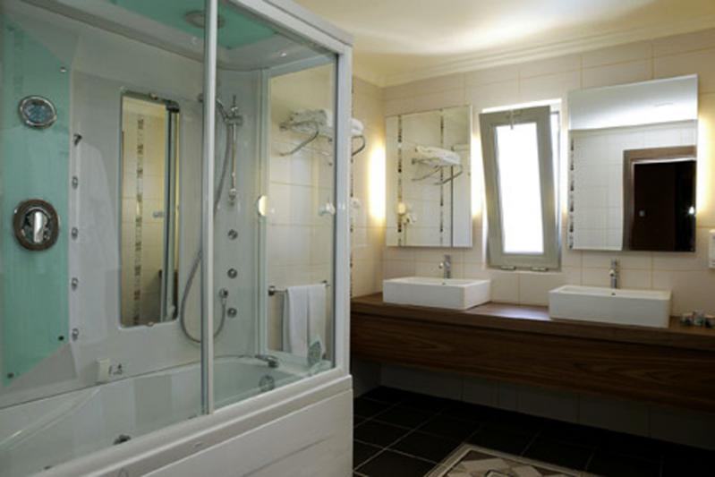 {{URUNADI}} {{URUNADI}}