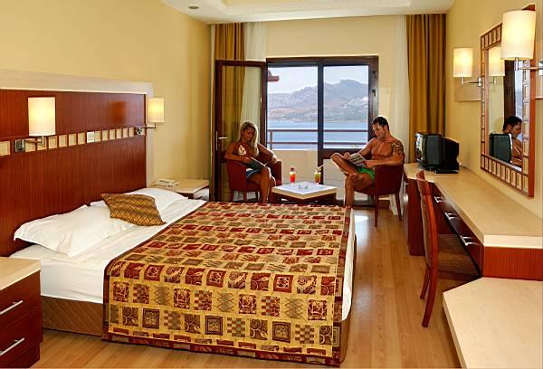 {{URUNADI}} {{URUNADI}}