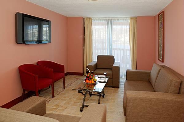 {{URUNADI}} {{URUNADI}}