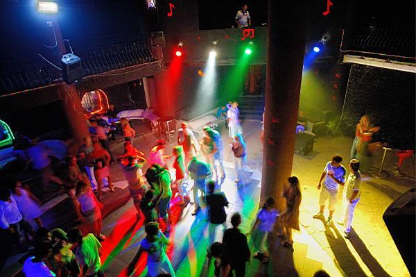 {{URUNADI}} {{URUNADI}}