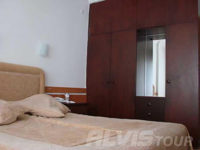 {{URUNADI}} {{URUNADI}}