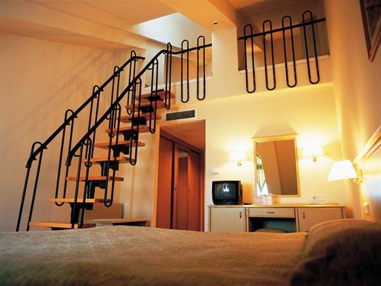 {{URUNADI}} {{URUNADI}}