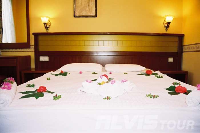 {{URUNADI}} {{URUNADI}}