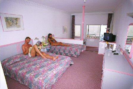 {{URUNADI}} {{URUNADI}}