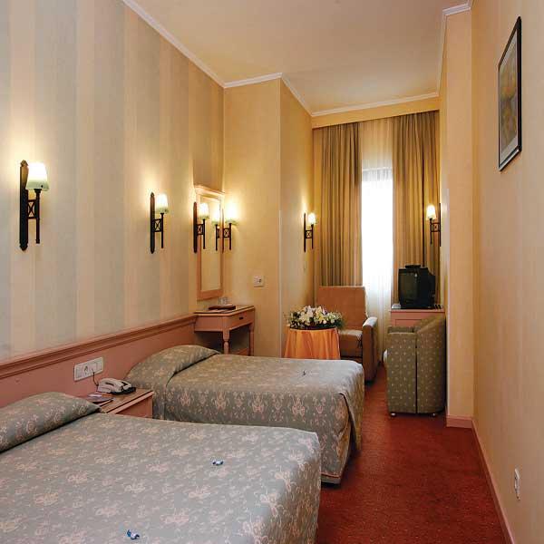 {{URUNADI}} {{URUNADI}}