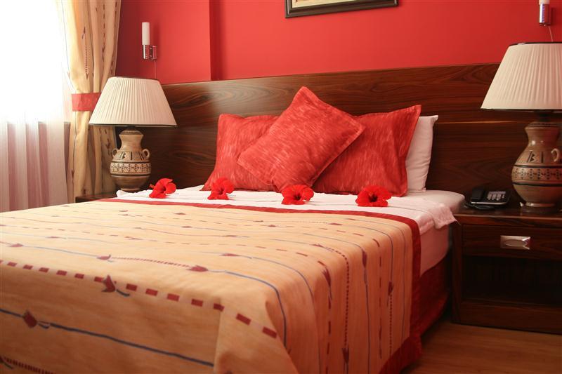 {{URUNADI}} {{URUNADI}}