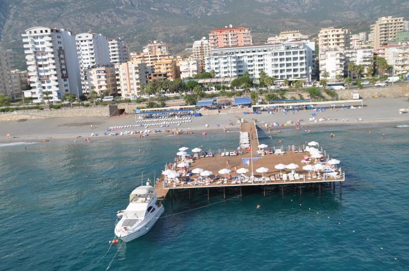 {{URUNADI}} {{URUNADI}}