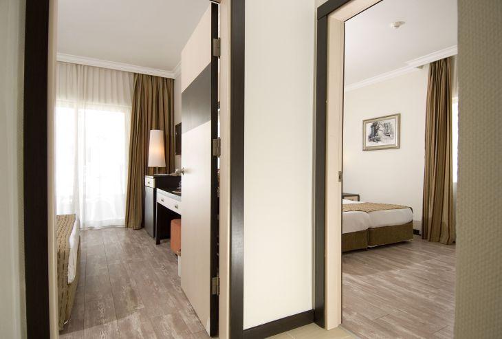 {{URUNADI}} {{URUNADI}}