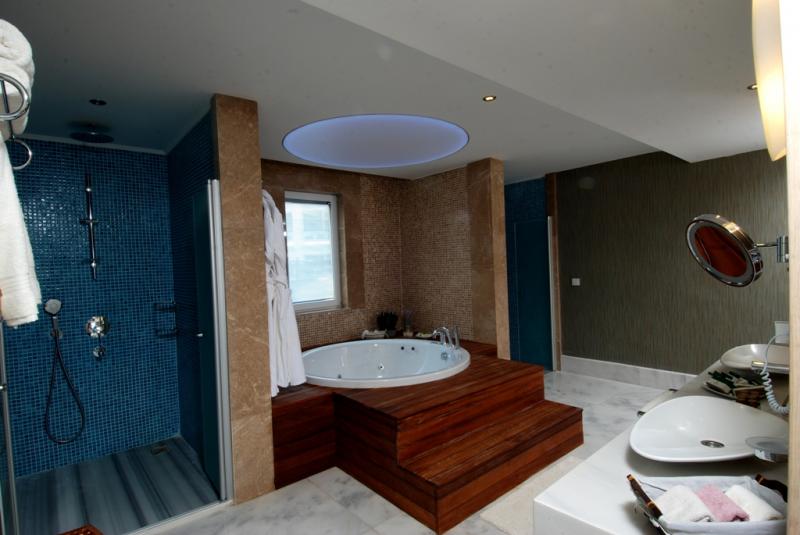 {{URUNADI}} {{URUNADI}}