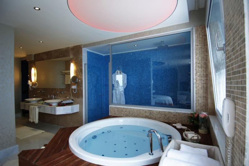 {{URUNADI}} {{URUNADI}}