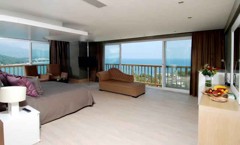 {{URUNADI}} {{URUNADI}}