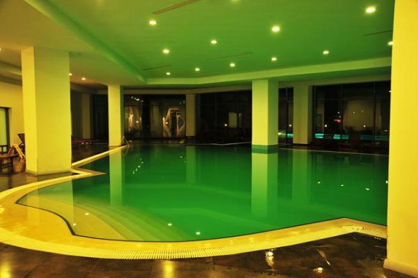 {{URUNADI}} {{URUNADI}}