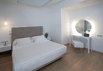 {{URUNADI}} {{URUNADI}}