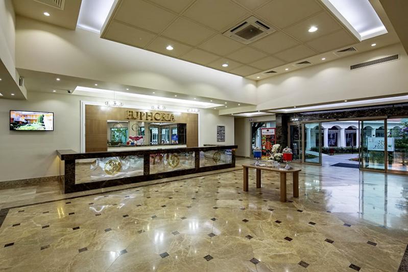 {{URUNADI}} {{URUNADI}}