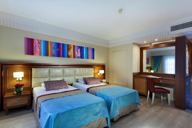 {{URUNADI}} {{URUNADI}}