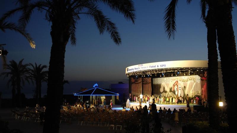 {{URUNADI}} {{URUNADI}}