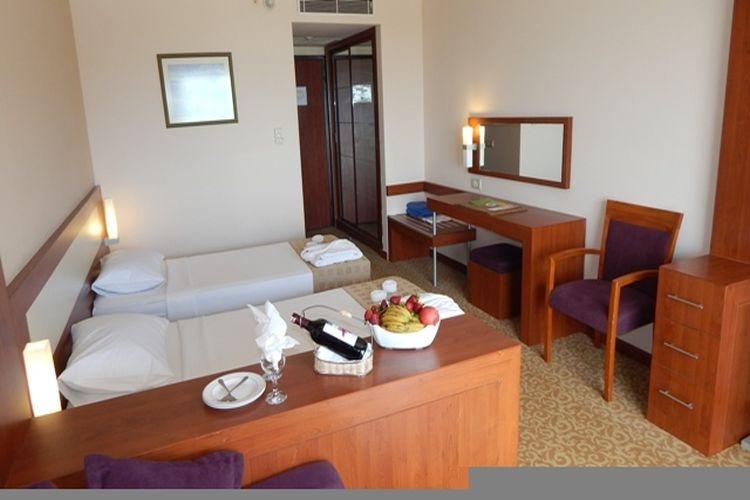 {{URUNADI}} {{URUNADI}}