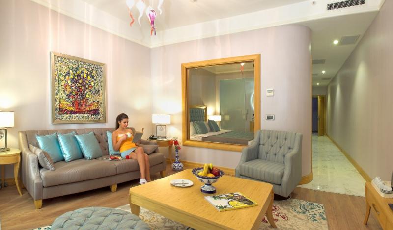 {{URUNADI}} {{URUNADI}}