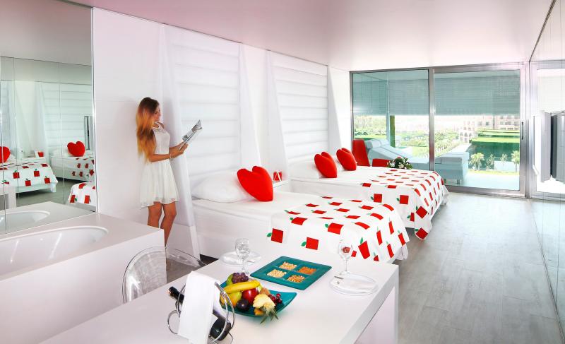 {{URUNADI}} {{URUNADI}}