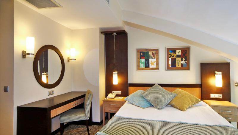 {{URUNADI}} {{URUNADI}}