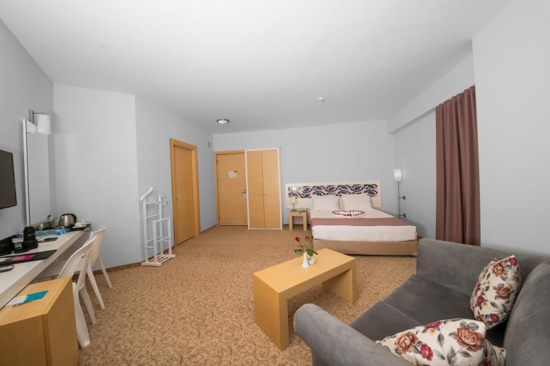 {{URUNADI}} {{URUNADI}}