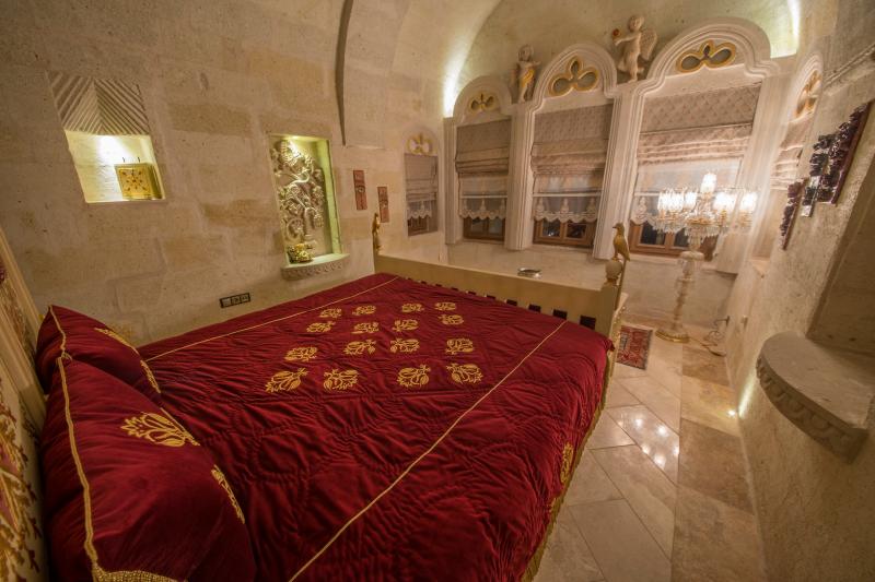 {{URUNADI}} {{URUNADI}}