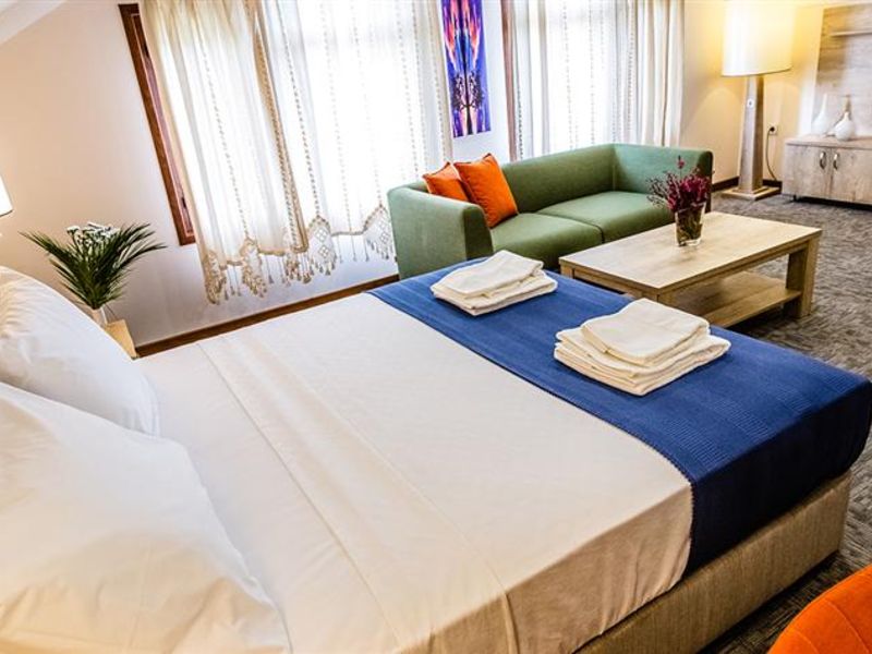 {{URUNADI}} {{URUNADI}}