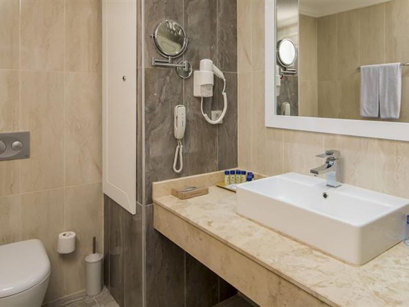 {{URUNADI}} {{URUNADI}}