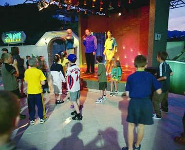 {{URUNADI}} {{URUNADI}}