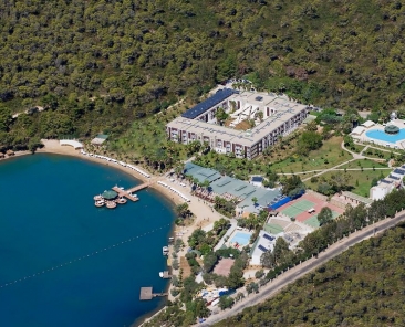 Crystal Green Bay Resort Spa